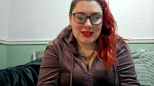 Snapshot of Bustycurves chatting on 01/06/25, 07:35 Bustycurves online show from 01/06/25, 07:35