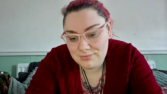 Snapshot of Bustycurves chatting on 01/11/25, 02:36 Bustycurves online show from 01/11/25, 02:36