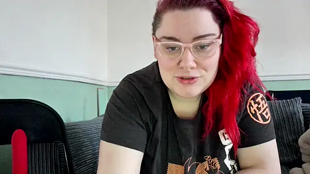 Snapshot of Bustycurves chatting on 01/24/25, 11:15 Bustycurves online show from 01/24/25, 11:15