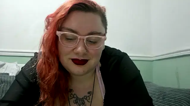 Snapshot of Bustycurves chatting on 02/24/25, 08:25 Bustycurves online show from 02/24/25, 08:25