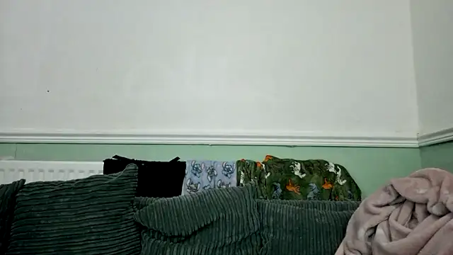 Snapshot of Bustycurves chatting on 03/15/25, 09:27 Bustycurves online show from 03/15/25, 09:27