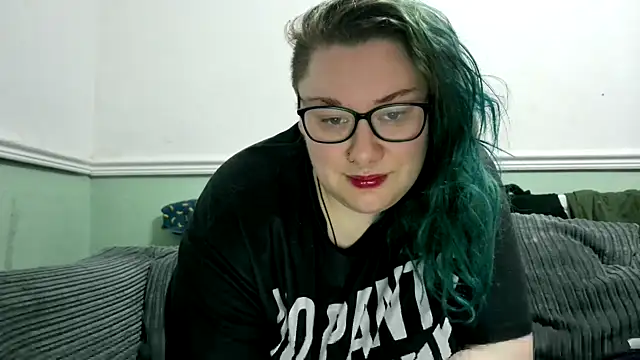 Snapshot of Bustycurves chatting on 03/20/25, 11:02 Bustycurves online show from 03/20/25, 11:02