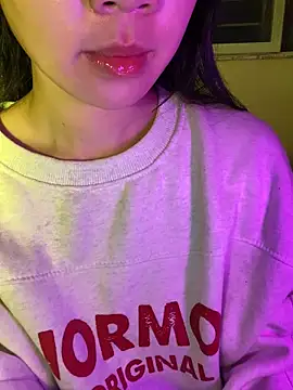 minmin2kk5 online show from 12/14/25, 01:11