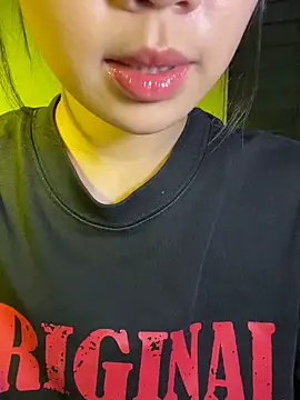 minmin2kk5 online show from 12/22/25, 07:16