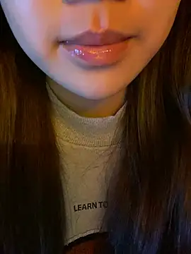 minmin2kk5 online show from 03/05/26, 02:07