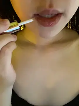 minmin2kk5 online show from 03/25/26, 01:33