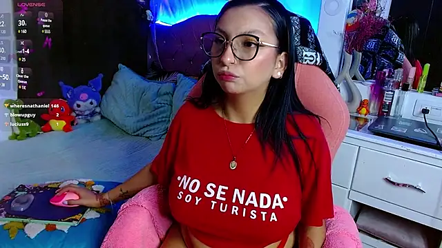 Snapshot of Littlerouse_ chatting on 02/21/25, 01:00 Littlerouse online show from 02/21/25, 01:00