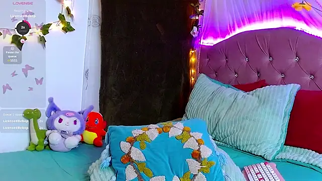 Snapshot of Littlerouse_ chatting on 03/18/25, 08:03 Littlerouse online show from 03/18/25, 08:03