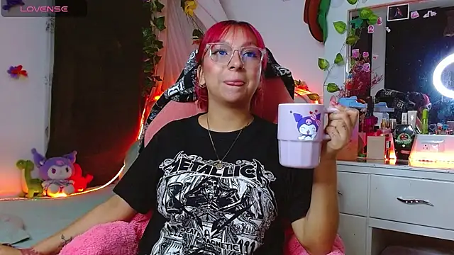 Snapshot of Littlerouse_ chatting on 12/03/25, 11:14 Littlerouse online show from 12/03/25, 11:14