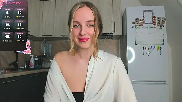 Snapshot of violet_blue_eyes chatting on 01/26/25, 02:08 violet blue eyes online show from 01/26/25, 02:08