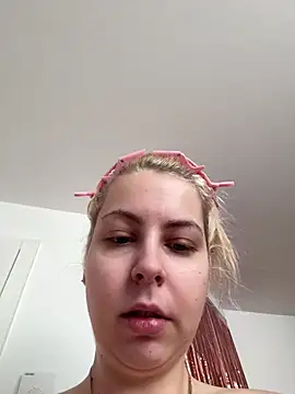 Livewithlucy online show from 02/27/26, 08:36