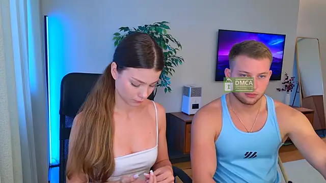 Snapshot of Jony_and_Jessica chatting on 07/15/26, 05:23 Jony and Jessica online show from 07/15/26, 05:23