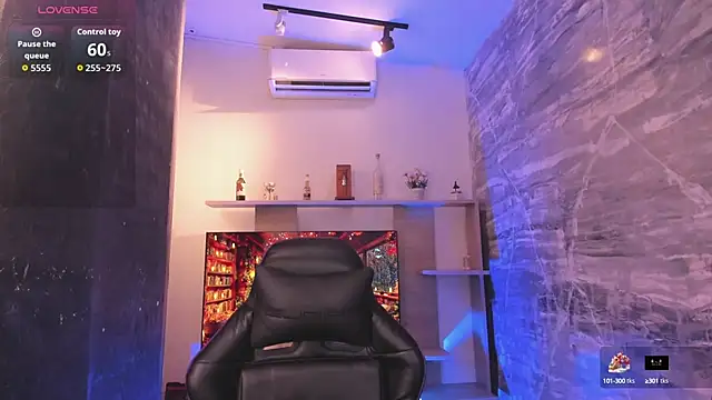 Snapshot of saracaball_ chatting on 10/01/25, 04:40 saracaball online show from 10/01/25, 04:40