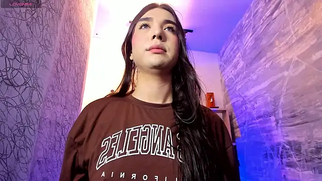 Snapshot of saracaball_ chatting on 02/18/26, 05:03 saracaball online show from 02/18/26, 05:03