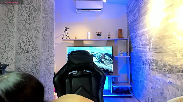 Snapshot of saracaball_ chatting on 02/22/26, 04:57 saracaball online show from 02/22/26, 04:57