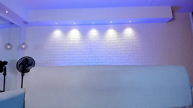 violet scott online show from 01/28/25, 01:59