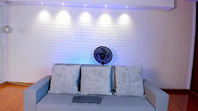 violet scott online show from 03/06/25, 05:00