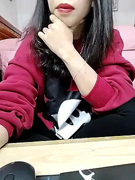 Snapshot of cream1299 chatting on 11/19/25, 01:55 cream1299 online show from 11/19/25, 01:55