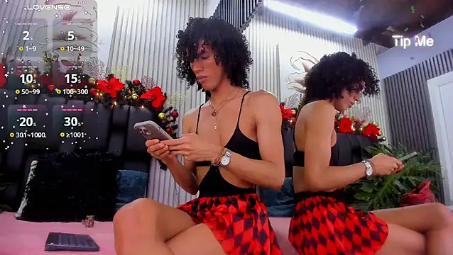 Snapshot of Camille_Cedrik chatting on 12/05/25, 08:05 Camille Cedrik online show from 12/05/25, 08:05