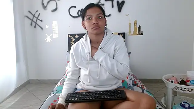 camilavagina24 online show from 09/20/25, 11:44