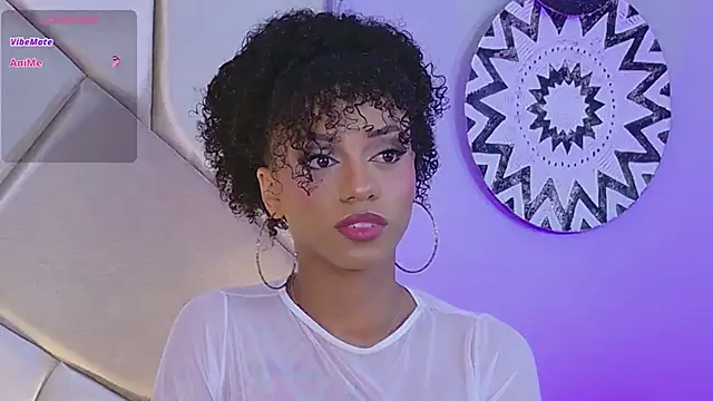 Snapshot of Nahomi_King chatting on 02/12/25, 01:06 Nahomi King online show from 02/12/25, 01:06