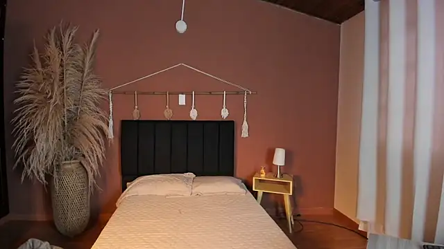 Elecktra sweet online show from 12/15/25, 08:24