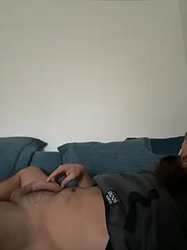 Snapshot of Banana_Boy chatting on 11/07/25, 01:22 Banana Boy online show from 11/07/25, 01:22