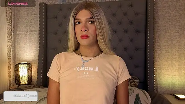 Shantal Joness online show from 09/29/25, 09:08