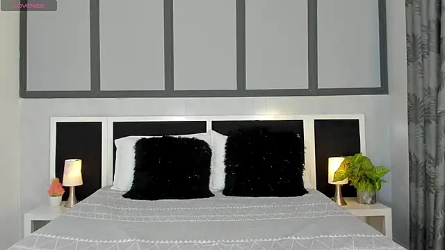 Snapshot of Violet_Rost chatting on 01/30/25, 02:25 Violet Rost online show from 01/30/25, 02:25