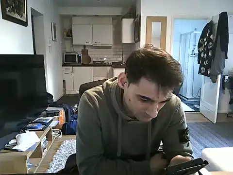 Snapshot of mihaimichael chatting on 02/28/25, 04:20 mihaimichael online show from 02/28/25, 04:20
