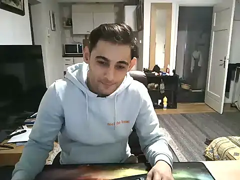 Snapshot of mihaimichael chatting on 03/02/25, 05:47 mihaimichael online show from 03/02/25, 05:47