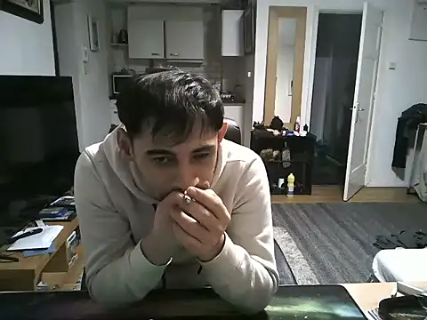 Snapshot of mihaimichael chatting on 03/04/25, 07:32 mihaimichael online show from 03/04/25, 07:32
