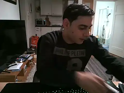 Snapshot of mihaimichael chatting on 03/07/25, 11:40 mihaimichael online show from 03/07/25, 11:40