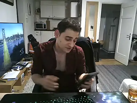 Snapshot of mihaimichael chatting on 03/08/25, 01:28 mihaimichael online show from 03/08/25, 01:28