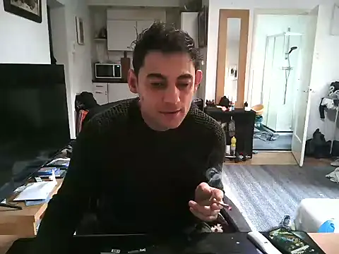 Snapshot of mihaimichael chatting on 03/09/25, 10:52 mihaimichael online show from 03/09/25, 10:52
