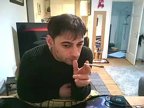 Snapshot of mihaimichael chatting on 03/11/25, 05:02 mihaimichael online show from 03/11/25, 05:02