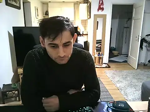 Snapshot of mihaimichael chatting on 03/11/25, 08:09 mihaimichael online show from 03/11/25, 08:09
