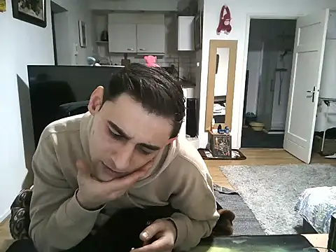 Snapshot of mihaimichael chatting on 03/12/25, 09:35 mihaimichael online show from 03/12/25, 09:35