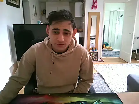 Snapshot of mihaimichael chatting on 03/13/25, 12:46 mihaimichael online show from 03/13/25, 12:46