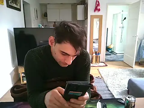 Snapshot of mihaimichael chatting on 03/15/25, 11:40 mihaimichael online show from 03/15/25, 11:40