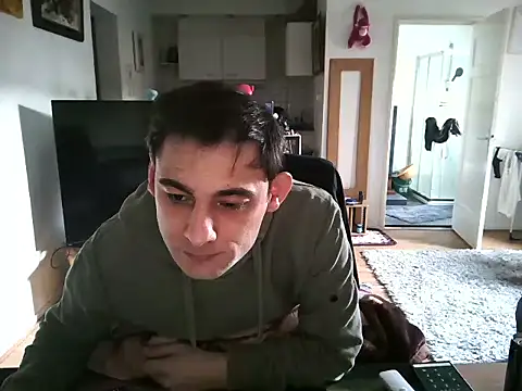 Snapshot of mihaimichael chatting on 03/17/25, 09:44 mihaimichael online show from 03/17/25, 09:44
