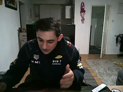 Snapshot of mihaimichael chatting on 03/19/25, 05:41 mihaimichael online show from 03/19/25, 05:41