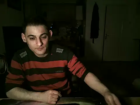 Snapshot of mihaimichael chatting on 03/22/25, 01:43 mihaimichael online show from 03/22/25, 01:43