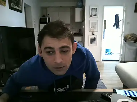 Snapshot of mihaimichael chatting on 04/13/26, 08:09 mihaimichael online show from 04/13/26, 08:09