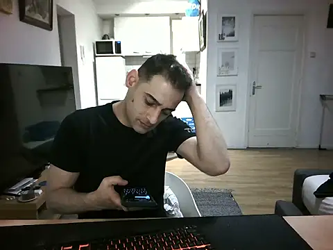 Snapshot of mihaimichael chatting on 05/02/26, 08:14 mihaimichael online show from 05/02/26, 08:14