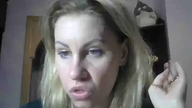 TherestlessKitty online show from 02/03/25, 08:13