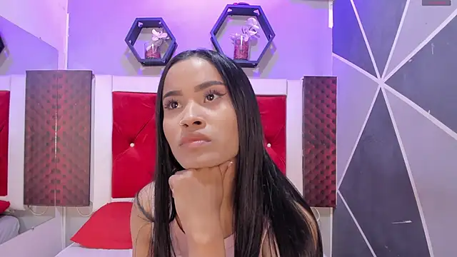 Karoll014 online show from 12/01/25, 12:32