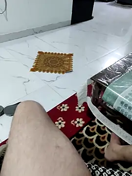 ARYANAVAILABLE online show from 02/13/26, 09:55