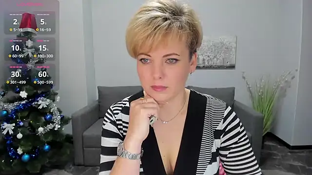 Julia Wilsone online show from 12/23/24, 07:06