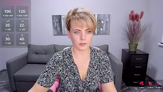 Julia Wilsone online show from 02/01/25, 12:58